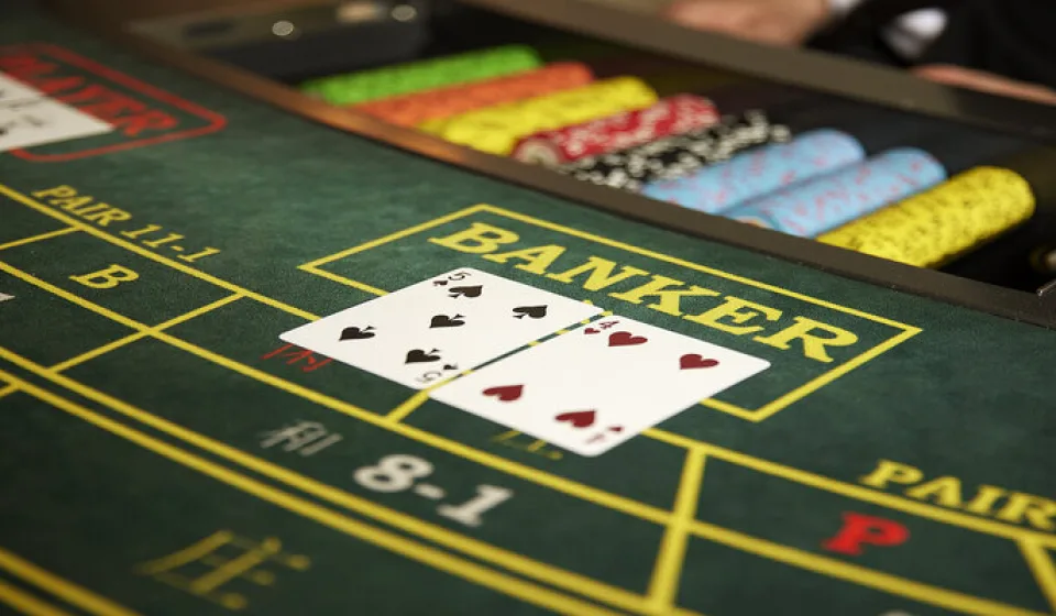 Các loại bàn baccarat online