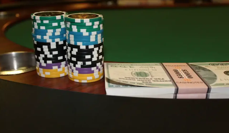 Khuyến Mãi Poker Online